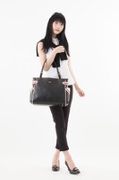 「友枝小学校制服モデルバッグ」(c)CLAMP・ST・講談社／NHK・NEP