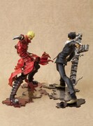 「ARTFX J ヴァッシュ・ザ・スタンピード」と「ARTFX J ニコラス・D・ウルフウッド」。(c)内藤泰弘・少年画報社／トライガン製作委員会