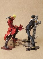 「ARTFX J ヴァッシュ・ザ・スタンピード」と「ARTFX J ニコラス・D・ウルフウッド」。(c)内藤泰弘・少年画報社／トライガン製作委員会