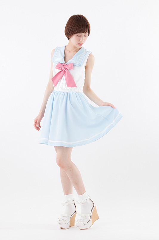 「変形衿セーラーOP ワンピース 美少女戦士セーラームーンCrystal」ブルー (c)武内直子・PNP・講談社・東映アニメー ション