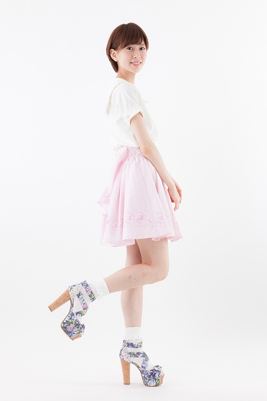 「オリジナル柄ストライプスカート　美少女戦士セーラームーンCrystal」ピンク(c)武内直子・PNP・講談社・東映アニメー ション