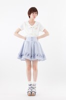 「オリジナル柄ストライプスカート　美少女戦士セーラームーンCrystal」ネイビー (c)武内直子・PNP・講談社・東映アニメー ション