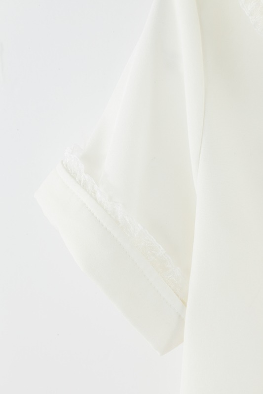 「セーラーブラウス シャツ 美少女戦士セーラームーンCrystal」ホワイト (c)武内直子・PNP・講談社・東映アニメー ション