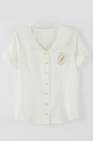 「セーラーブラウス シャツ 美少女戦士セーラームーンCrystal」ホワイト (c)武内直子・PNP・講談社・東映アニメー ション