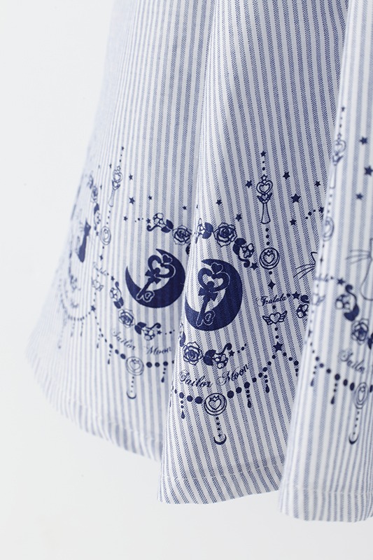 「オリジナル柄ストライプスカート　美少女戦士セーラームーンCrystal」ネイビー (c)武内直子・PNP・講談社・東映アニメー ション