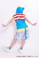 「ARARE cat sleeveless hoodie」はしっぽ付き。