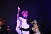 「恋するスイーツレシピ ～君が恋に落ちた最初の瞬間～」アンコール公演の様子。（撮影：中村信太郎）