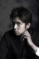 細川洪演じる灰島。