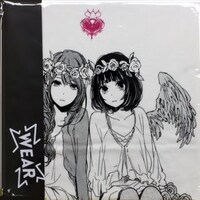 「VVEAR2015 Tシャツ 横槍メンゴ」のパッケージ。(c)mengo yokoyari/SQUARE ENIX