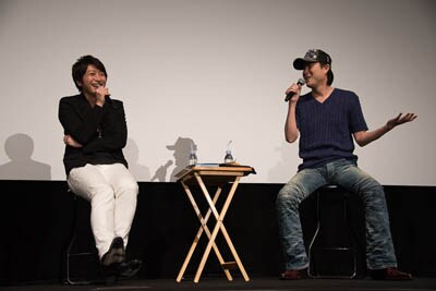 小野大輔（左）と子安武人。