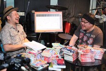 ケンドーコバヤシと宮下あきら。(c)フジテレビジョン