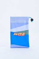 ゼルガディスのスマホクリーナー巾着。(c)2015 神坂一・あらいずみるい 発行：株式会社KADOKAWA 富士見書房 イラスト/あらいずみるい