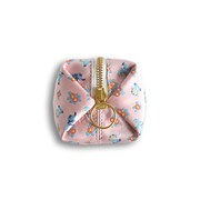 「忍たま乱太郎」一年生のスクエアポーチ  (c)尼子騒兵衞/NHK・NEP