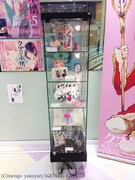 「クズの本懐」展示コーナーの様子。