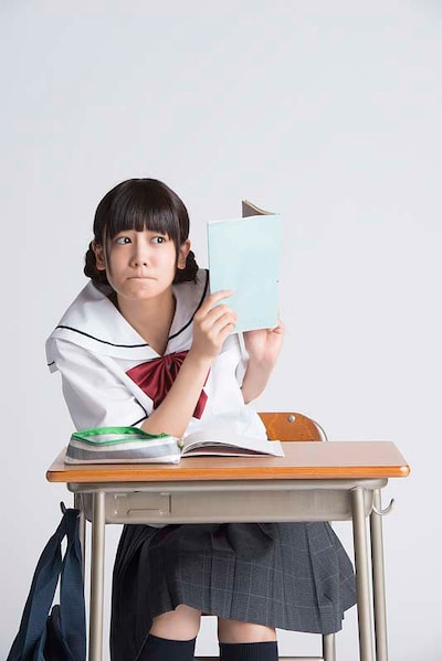 清水富美加が演じる横井るみ。(c)2015森繁拓真・KADOKAWA刊/ドラマの関くん製作委員会