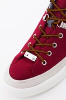 「エドワード・エルリックモデルスニーカー」(c)Hiromu Arakawa/SQUARE ENIX