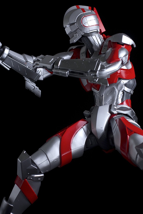 「12'HERO's MEISTER ULTRAMAN」(c)円谷プロ