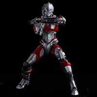 「12'HERO's MEISTER ULTRAMAN」では、スペシウム光線のポージングも再現可能。(c)円谷プロ