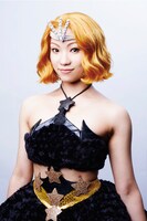 ミメット（ウィッチーズ5）役の井田彩花。(c) Naoko Takeuchi (c) 武内直子・PNP／ミュージカル「美少女戦士セーラームーン」製作委員会2015