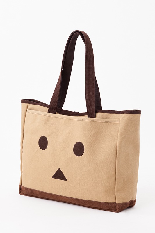 「ANONYM CRAFTSMAN DESIGNダンボートートバッグ」は1万1664円。発送時期は11月中旬を予定している。※写真はサンプルにつき、実際の商品とは一部異なる場合がある。(c)KIYOHIKO AZUMA/YOTUBA SUTAZIO