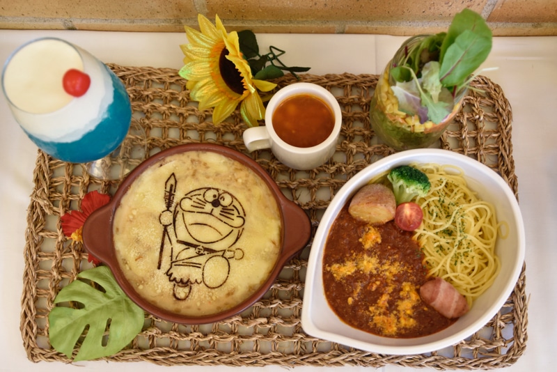 「のび太の日本誕生」をモチーフにしたカフェメニューの一部。(c)Fujiko-Pro