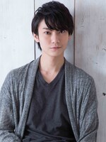 イバチ役を務める高崎俊吾。