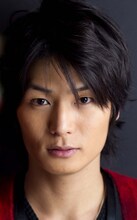 バトー役を務める八神蓮。