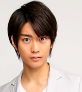 ホセ役を務める南圭介。