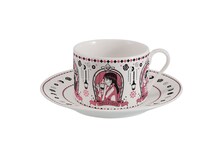 B賞のカップ&ソーサー。(c)尾田栄一郎／集英社・フジテレビ・東映アニメーション