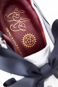 グレル・サトクリフが着用しているジャケットをイメージしてデザインされたブーティ。(c)枢やな/スクウェアエニックス・黒執事 Project・MBS