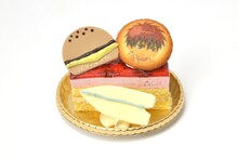 「『ぜってー勝つ!!』火神のイチゴケーキ」(c)藤巻忠俊／集英社・黒子のバスケ製作委員会