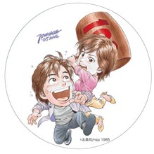 カワラカフェ＆キッチンでコラボメニューを注文すると手に入るバッジ。(c)北条司/NSP 1985,版権許諾証 AK-705