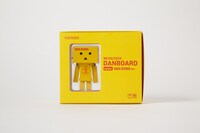 「リボルテックダンボー・ミニ TOWER RECORDS ver.」がパッケージされた様子。(c)KIYOHIKO AZUMA/YOTUBA SUTAZIO