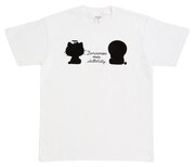 「DORAEMON × HELLO KITTY」のTシャツ（白）。百貨店内の期間限定ショップでのみ取り扱われる。￼(c)Fujiko-Pro (c)1976, 2015 SANRIO CO.,LTD.