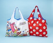 「DORAEMON × HELLO KITTY」のエコバッグ。￼(c)Fujiko-Pro (c)1976, 2015 SANRIO CO.,LTD.