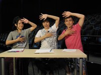 「嵐山隊長のトリガートーク!!!」収録の様子。（左から）村中知、岡本信彦、森田成一。