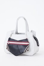 「金木研モデルハンドバッグ ハンドバッグ 東京喰種」 (c)石田スイ/集英社・東京喰種製作委員会