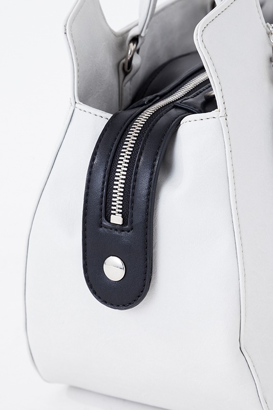 「金木研モデルハンドバッグ ハンドバッグ 東京喰種」 (c)石田スイ/集英社・東京喰種製作委員会