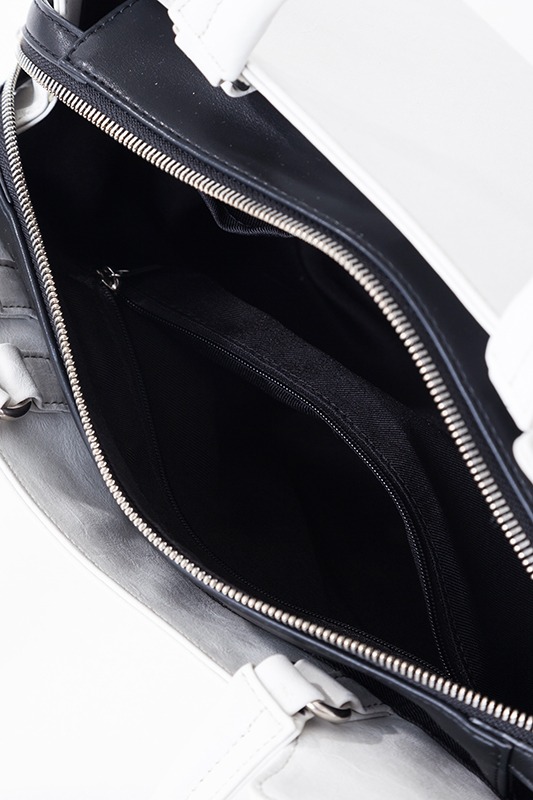 「金木研モデルハンドバッグ ハンドバッグ 東京喰種」 (c)石田スイ/集英社・東京喰種製作委員会