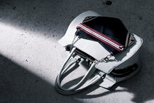 「金木研モデルハンドバッグ ハンドバッグ 東京喰種」 (c)石田スイ/集英社・東京喰種製作委員会