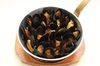 銀座ライオンの「ムール貝のカレー」。