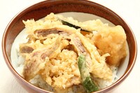 初藤の「とんてん丼」。