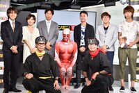 （上段左から）吉田尚記、木下ゆうか、講談社・松下卓也部長、巨人くん、UUUM・鎌田和樹代表取締役、HIKAKIN、はじめしゃちょー。（下段左から）ボン太、ボンド。