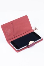 「クロウカードの本ブック型スマートフォンケース（6用）」(c)CLAMP・ShigatsuTsuitachi　CO.,LTD.／講談社