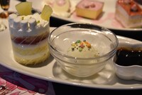 「セレニティケーキとエンディミオンのアフォガード」