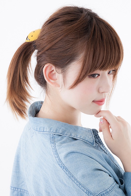ヘアゴムの着用例。(c)松井優征／集英社・アニメ「暗殺教室」製作委員会
