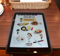 注文の際に利用する端末。