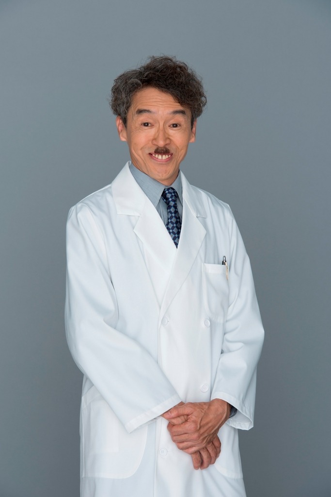 ペルソナ総合医療センターの院長役の浅野和之