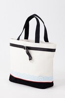 銀時モデルのトートバッグ。