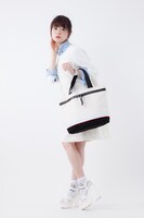 銀時モデルのグッズ着用イメージ。